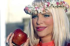 Anna ilona staller (born 26 november 1951), widely known by her stage name, la cicciolina, is a. Let Porn Star Ilona Staller Aka Cicciolina It Will Be Awarded The Papal Supreme Order Of Christ Editions The Island Of Patmos