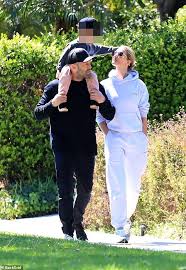 Jason did not want to follow his father's footsteps. Rosie Huntington Whiteley And Fiance Jason Statham Step Out With Son Jack 2 In La Amid Lockdown Sound Health And Lasting Wealth