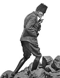 📍 26 Ağustos 1922 – Kocatepe, Tarih sahnesinde bir milletin kaderini değiştiren gün oldu. 103 yıl önce bugün, sabaha karşı Kocatepe'de Türk topçularının ateşiyle yeri göğü inleten bir ses yükseldi. Büyük Taarruz