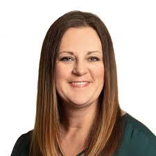 Heather Kratzer's Instagram, Twitter & Facebook