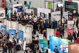 Târgul de cariere se adresează publicului general aflat în căutarea unui loc de muncă sau dezvoltarea abilităților profesionale, organizând în paralel, prezentări și webinarii, de la „anatomia unui cv de succes prezentată de emerson, până la sfaturi de la gep, experții în procurement. ConferinÈ›e Peste 40 De Companii La Targul De Cariere It