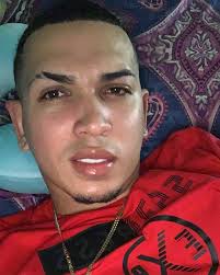 Wilmer Almodovar Pacheco added...