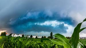 Wie wird die wetterlage für die nächsten 24 stunden erwartet? Die Unwetter Serie In Deutschland Geht Weiter Gewitter Hagel Starkregen Wetter De