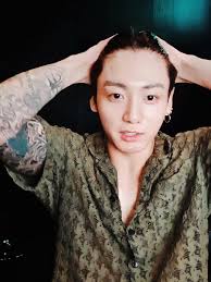 There's no right or wrong answer to this ques. Bts Jungkook Sets A World Record For Most Viewed Live K Pop Updates