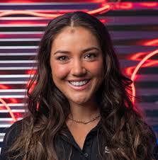 Amy Benz's Instagram, Twitter & Facebook