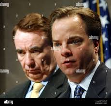 Mark thompson left hi-res stock photography and images