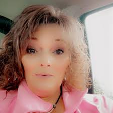 Can anyone share pictures from the 1981 class yearbooks?