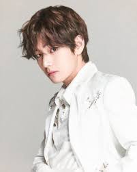 Kim Taehyung On Instagram Tae Wins The Title Of Korean Most Handsome Beautiful 2019 Congratulations V Meninos Bts Cantores Imagens Bts