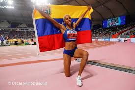 Y ella salta ya enchufada, anhelando ya que salga cuanto antes el récord que sabe que tiene en su interior. Yulimar Rojas Campeona Del Mundo En El Salto Triple Con 15 37 El Carabobeno