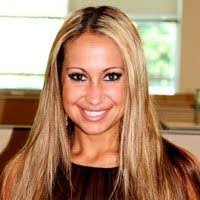 Meredith Macdonald's Instagram, Twitter & Facebook