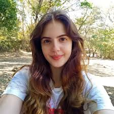 I didn't like Logan and Rory's relationship. First off, it started by  making Rory very insecure. That scene in the bathroom where she's crying  about how Logan doesn't like her. It was