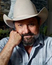 Juan José Gutiérrez y Pedro Chapa, directivos de @timhortonsmx en la  apertura de la sucursal #💯 de México. 📸 para la revista @residentemty  #artofportrait #photoshooot #expo #LosRostrosdelSabor  #LosRostrosdelSabor2024 #navelewis #monterrey #regios ...