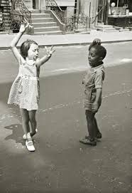Black And White Children Playing Together A White Girl And A Black Boy Playing Dancing Together Kids Dance Dance Helen Levitt