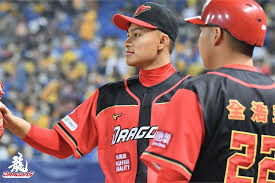 徐若熙（2000年11月1日 － ），台灣 棒球選手，身高177公分，體重76公斤，於2019年季中選秀會為味全龍在首輪第二順位選進 ，目前效力於味全龍隊，守備位置為投手 ä¸­è· 3 2å±€é€£ä¸‰æŒ¯11äºº å¾è‹¥ç†™ç™»ä¸–ç•Œæ£'å£˜ç¸½æœƒå®˜ç¶²é¦–é  æ°'è¦–æ–°èžç¶²