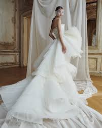 Lo stile italiano di impero couture. Abiti Da Sposa 2019 Modelli E Tendenze Dall Haute Couture Di Parigi