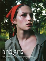 EDITORIALS: LAND GIRLS