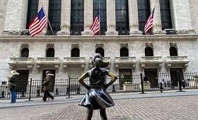 Tiene cerca de 800 bases militares a lo largo del mundo, cuyo mantenimiento cuesta unos 100.000 millones de dólares al año a los contribuyentes del país. Eeuu El 70 De Las Agencias Cerraran En Seis Meses Si No Reciben Ayudas Noticias De Agencias De Viajes Revista De Turismo Preferente Com