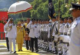 Dan ada info raja dan sultan. Pemangku Raja Kelantan Berbesar Hati K Jaan Setuju Bayar Royalti Petroleum Utusan Borneo Online