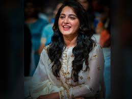 Anushka shetty age, birthday, nickname and hometown anushka shetty instagram, twitter, and facebook this beautiful actress anushka shetty was born on 7 november 1981 in mangalore city. Anushka Shetty Loads Love Tollywood