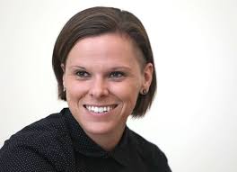 49ers coach Katie Sowers breaks new ground, fulfills her NFL dream