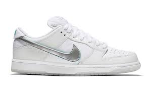 Buy and sell latest 100% authentic diamond supply co. Diamond Supply Co X Nike Sb Dunk Low White Chrome Black Tropical Twist Nike Sole Collector