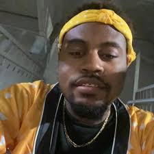 Jay Tyson (@Jaygotemfeenin)