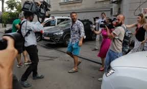 În plus, au fost desfiinţate mai multe înscrisuri, printre care şi un contract de împrumut încheiat între iordache nelu şi bata sky nelu iordache a mai fost trimis în judecată de dna în mai multe dosare. Gaobftehydgskm