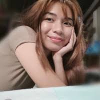 Kathryn Mount's Instagram, Twitter & Facebook