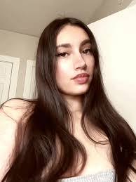 Selena Starr's Instagram, Twitter & Facebook