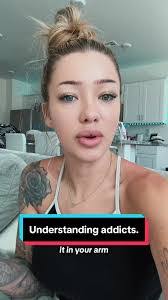 Heather Wallen's Instagram, Twitter & Facebook