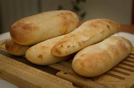 La preparazione del pane fatto in casa. Pane Fatto In Casa Veloce E Semplice I Filoncini Crosta Croccante