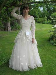 Beige brautkleid schwarzes brautkleid brautkleid günstig kleider schwarz weiß ballkleid lang alte mode gothic kleider schwarze hochzeitskleider weiße hochzeit. Pin On Nahen