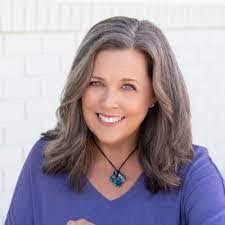 Kristin Cuccio's Instagram, Twitter & Facebook