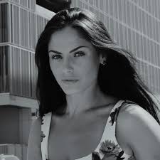 Hotel with indoor pool and hot tub near St. Louis for large family