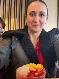 Deso definitely lives up to the hype. Rich and filling. A bit pricey for a  dessert place, but a lovely treat. The crepe with fruit and kid's waffle.