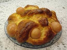 With easter right around the corner, why not impress your friends and family with this beautiful, traditional, and symbolic easter bread that we italians like to call pane di pasqua. Folar Da Pascoa Portuguese Easter Sweet Bread Recipe Portuguese Sweet Bread Bread Recipes Sweet Sweet Bread
