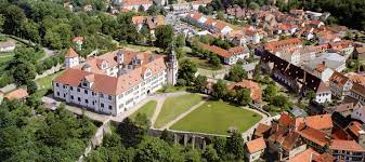 Hotel haus hufeland is centrally located in the green heart of bad salzungen, directly at the idyllic lake burgsee. Stadte Hotel Garni Haus Hufeland In Bad Salzungen