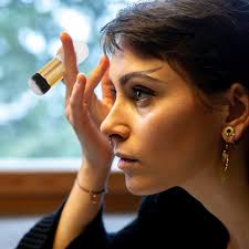 pinceau de maquillage 2 Pcs Fluffy Poudre Lâche Fondation Brosse Mélange  Blush Brosse Poudre Blush Correcteur Brosses for Femmes ( Color : Weiß ) :  Amazon.fr: Beauté et Parfum