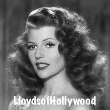 Rita Hayworth Hermosa Gilda sosteniendo cigarrillos Fotografía de estudio  1946