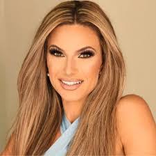 Melissa Basler's Instagram, Twitter & Facebook