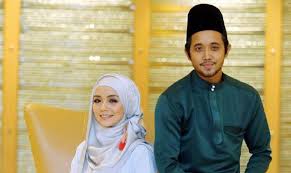 Habis semua tiang dan dinding dia langgar, malah sudah banyak kali dia jatuh tertonggeng ke dalam longkang. Mira Filzah Mengaku Rapat Dengan Ben Ali