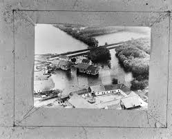.maar ook naast duitsland en belgië wordt nu ook oostenrijk hard getroffen door heftige overstromingen in hallein en salzburg. File Overstromingen In Oostenrijk Luchtopname Van Het Hoge Water In Stiermarken Bestanddeelnr 917 8692 Jpg Wikimedia Commons