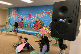 The go getter includes customizable options available on the speaker, including wireless capability and the addition of an mp3/cd player. Wireless Pa Systems Loud Portable Speakers Portable Party Speakers