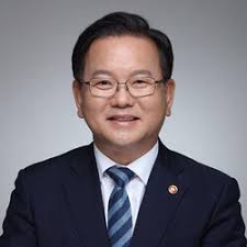 Is South Korea Trapped or Transitioning? New Challenges of Low Birth Rate  and Aging Population