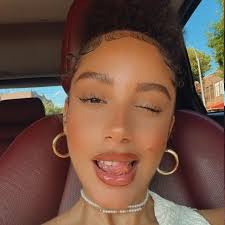 Scarlet Castro (@scarlet.cas) • Instagram photos and videos