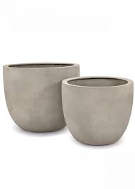 Perfect for small trees such as the pictured japanese black pine these beautiful round outdoor planter pots have a height of 24 inches. Pavilion Round Planters Dia 55cm 65cm Large Extra Large Antique White Round Outdoor Planters In Fibreglass Grp