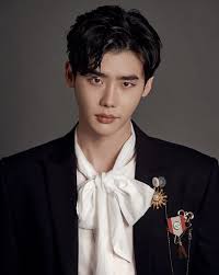 Still, it looks interesting and, considering how good and well the korean film industry is doing, i will definitely be. Lee Jong Suk Is Rumored To Appear For Special Cameo The Witch Part 2 Tv Movies