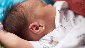 Aus rein medizinischer sicht sind ohrlöcher nicht notwendig. Ohrringe Bei Babys Bald Als Kindesmisshandlung Verboten