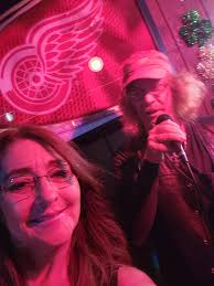 Lola and Lonnie Karaoke