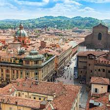 It is the seventh most populous city in italy with about 390,000 inhabitants and 150 different nationalities. Best Things To Do In Bologna